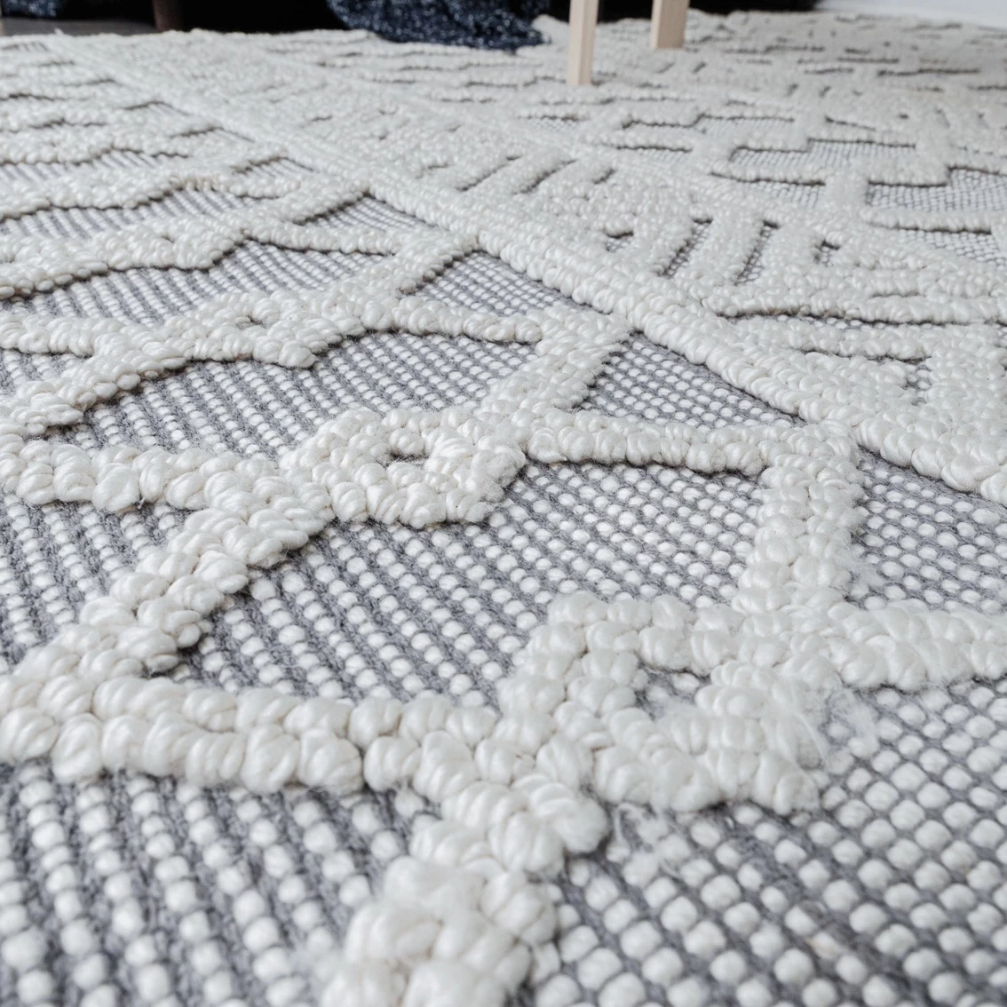 Deals ???? Flash Furniture Indoor Geometric Area Rug - Hand Woven Area Rug With Diamond Pattern, Polyester/Cotton Blend ???? 5 Deals ???? Flash Furniture Indoor Geometric Area Rug - Hand Woven Area Rug With Diamond Pattern, Polyester/Cotton Blend ???? - Image 3